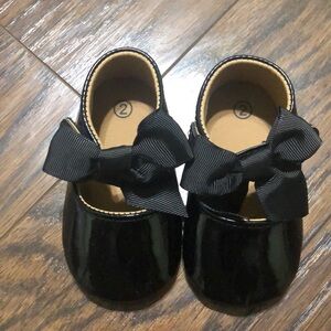 Size 2 Baby Girl Black Velcro Shoes with Bows